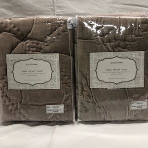 Frontgate Velvet Sham KING (soft Lavender)